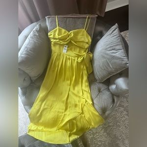 Express Satin Side Tie Cutout Midi Dress green